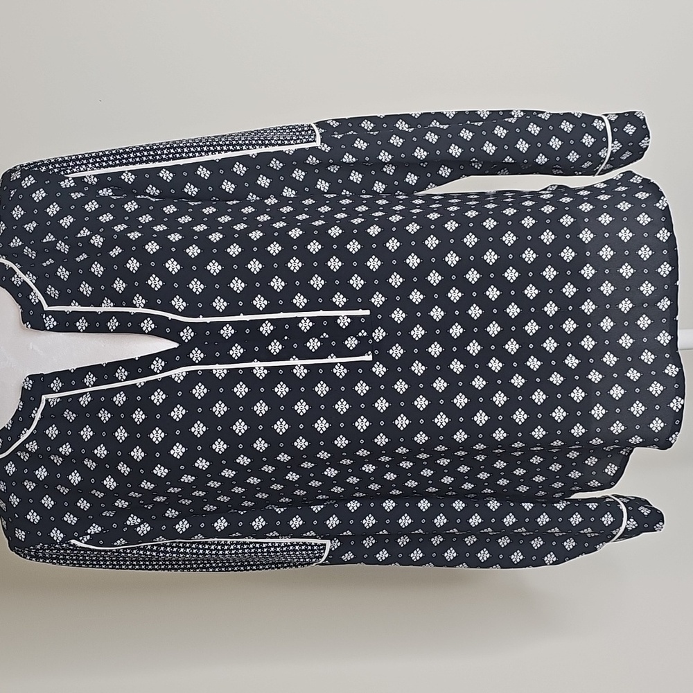 LOFT Navy‎ and White Cuffed Sleeve Blouse with Mandarin Collar